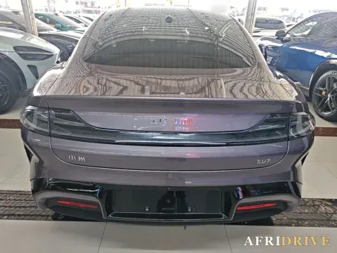 2024 MI SU7 3