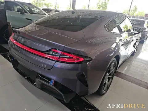 2024 MI SU7 4