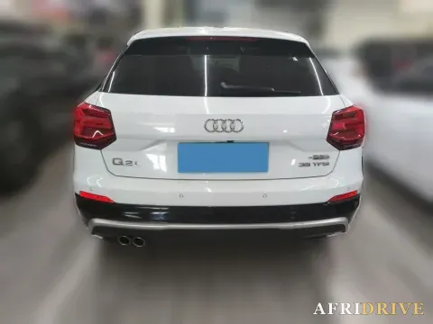 2021 Audi Q2L 5