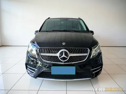2022 Mercedes-Benz V Class 2