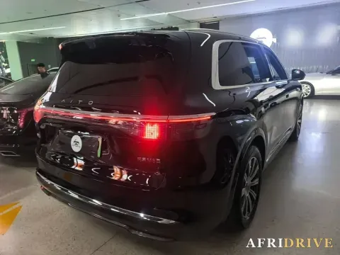 2025 AITO AITO M8 4