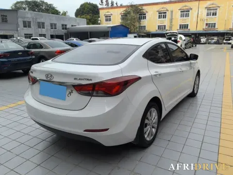 2016 Hyundai Elantra 6