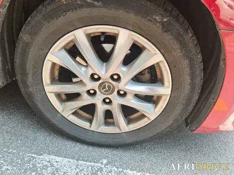 2016 Mazda 3 Axela 8