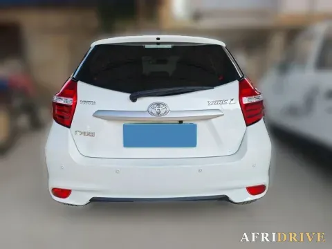 2022 Toyota Yaris L 3