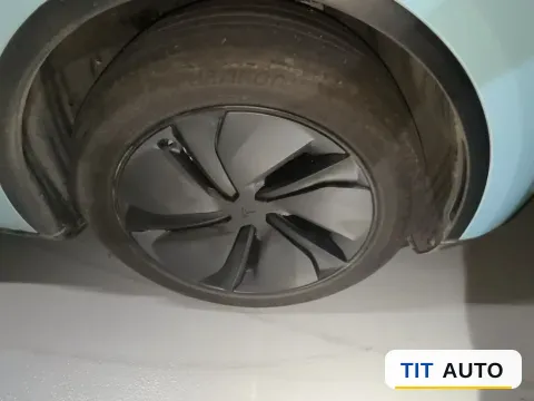 2026 Tesla Model Y 8