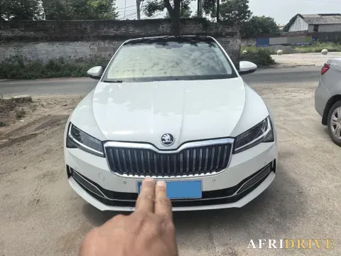 2019 Skoda Superb 2