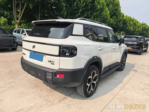 2025 MAXUS XinTu V70 4