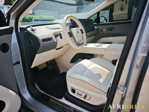 2025 Li i8 2