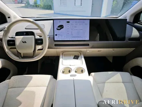 2025 Li i8 3