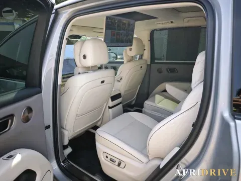 2025 Li i8 4