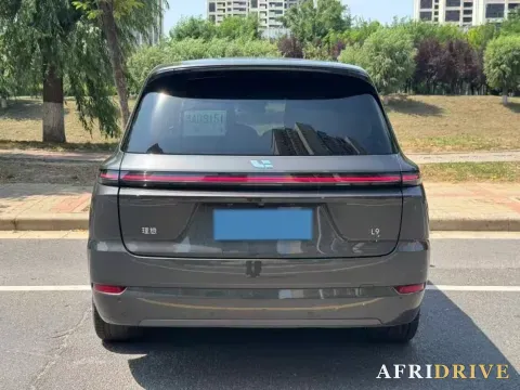 2022 Li L9 8