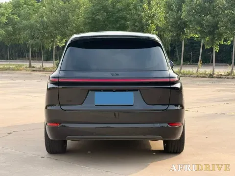 2022 Li L9 4