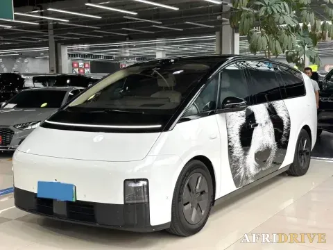 2025 Li MEGA