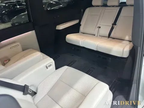 2025 Li MEGA 7