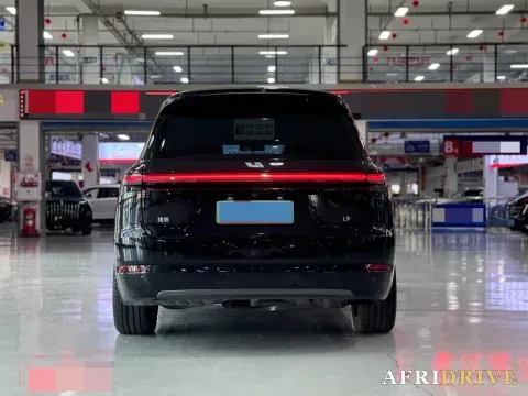 2022 Li L9 8