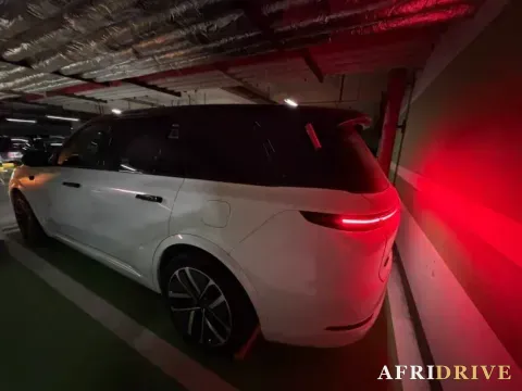2022 Li L9 4