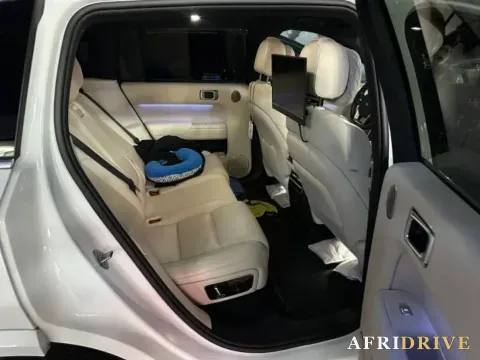 2023 Li L7 4