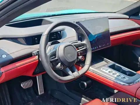 2024 MI SU7 4