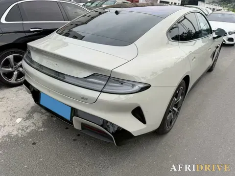 2024 MI SU7 4