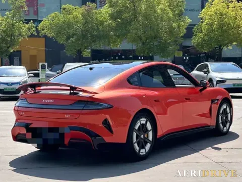 2024 MI SU7 4