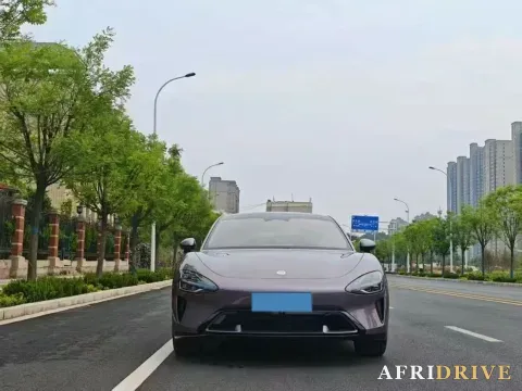 2024 MI SU7 2