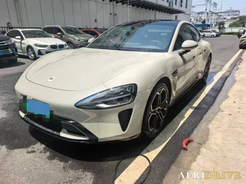 2024 MI SU7