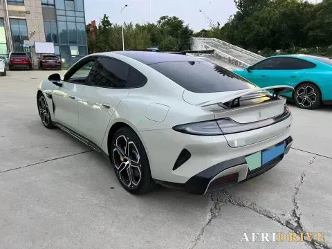 2024 MI SU7 5