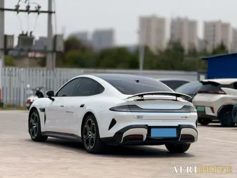2024 MI SU7 5