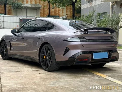 2024 MI SU7 2