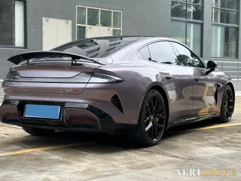 2024 MI SU7 4