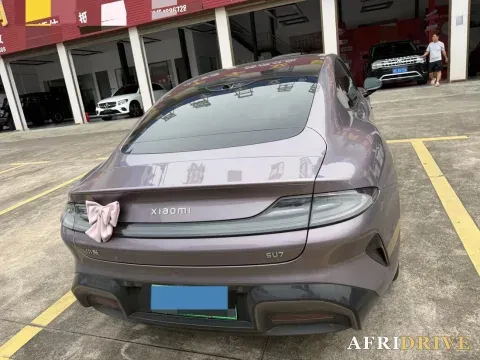 2024 MI SU7 8