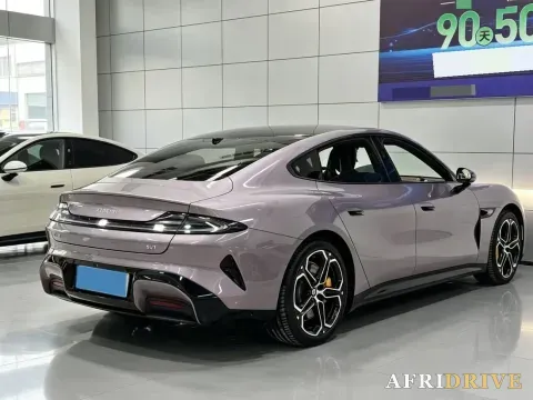 2024 MI SU7 8