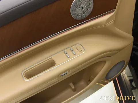 2025 AITO AITO M9 5