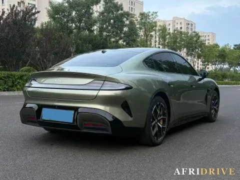 2024 MI SU7 4