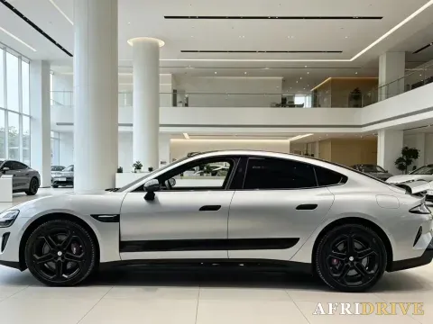 2024 MI SU7 3