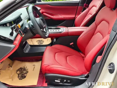 2024 MI SU7 4