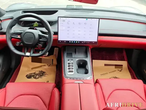 2024 MI SU7 5