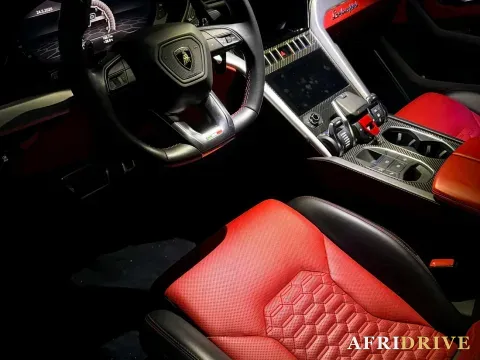 2021 Lamborghini Urus 4