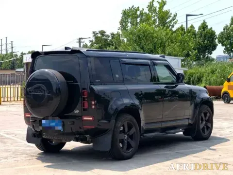 2023 Land Rover Defender 2