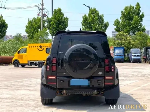 2023 Land Rover Defender 3