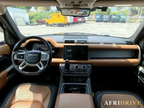 2023 Land Rover Defender 7