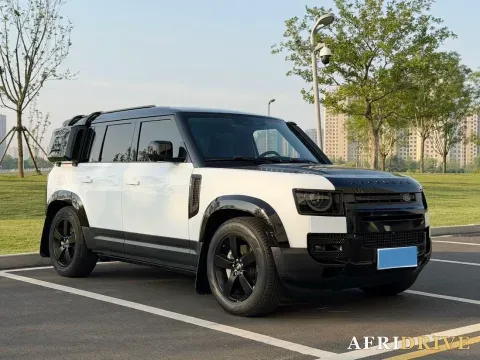 2021 Land Rover Defender 4