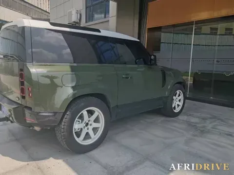 2023 Land Rover Defender 3