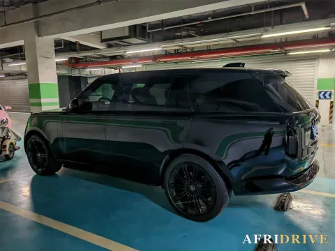 2025 Land Rover Range Rover 2