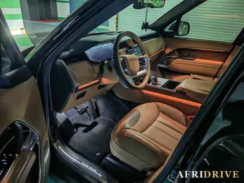 2025 Land Rover Range Rover 4