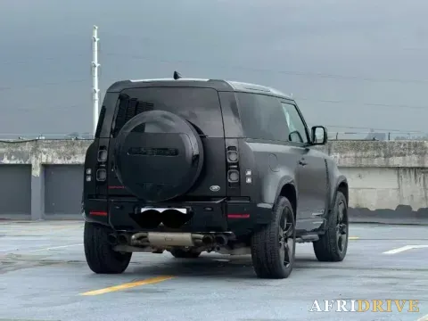 2024 Land Rover Defender 2