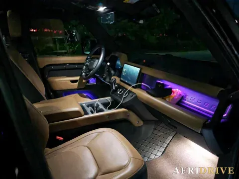 2025 Land Rover Defender 4