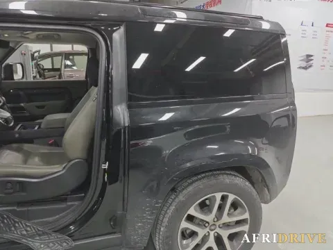 2023 Land Rover Defender 3