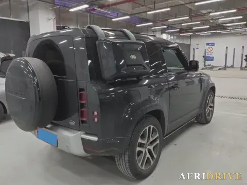 2023 Land Rover Defender 6