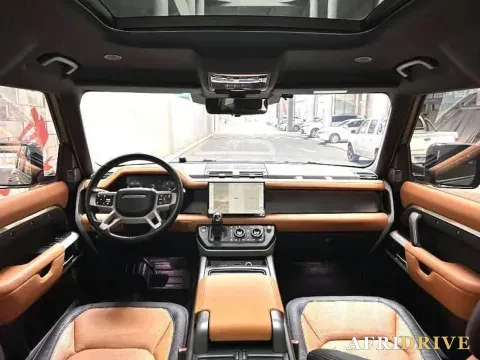 2023 Land Rover Defender 3